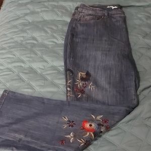 Penningtons Embroidered jeans, size 16